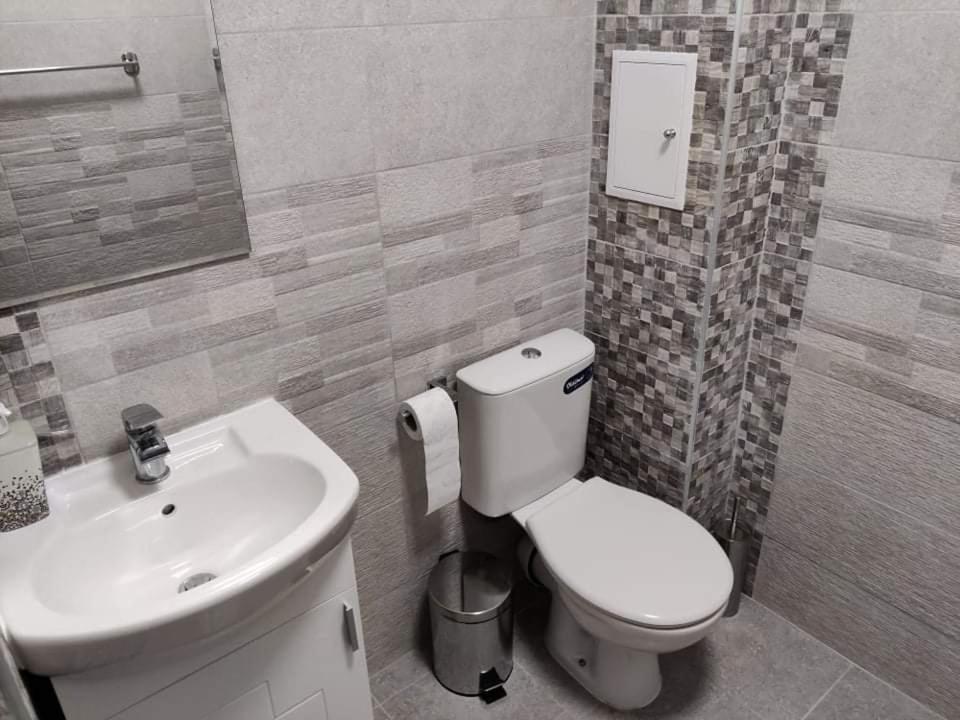 Apartment Anelia 3 พลอฟดิฟ ภายนอก รูปภาพ