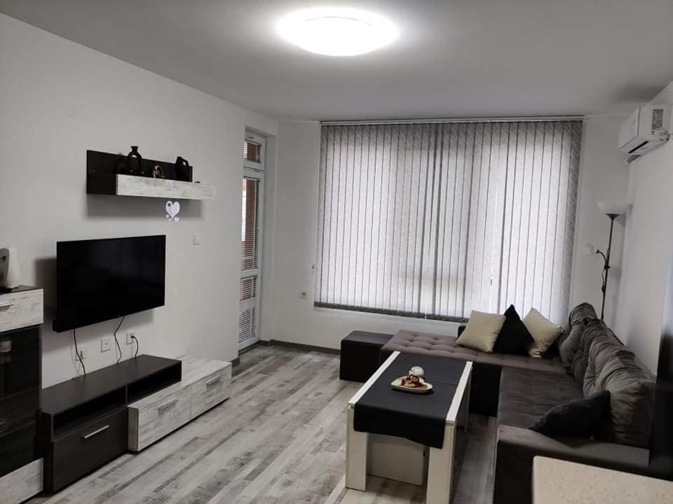 Apartment Anelia 3 พลอฟดิฟ ภายนอก รูปภาพ